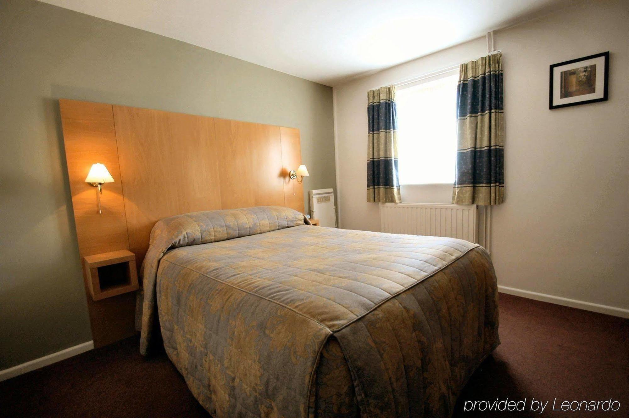 Coach House Hotel Melbourn Habitación foto